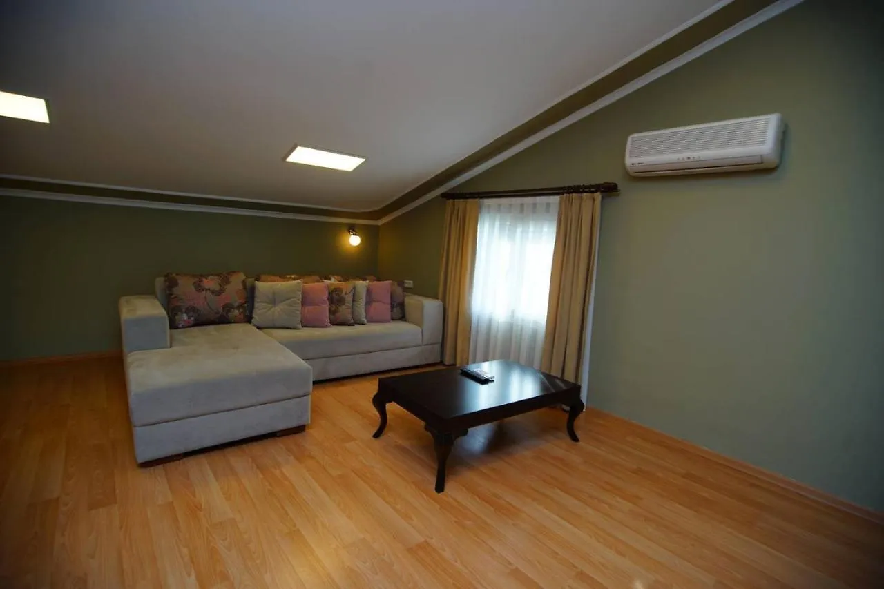 Urla Zeytin Hotel 2*,